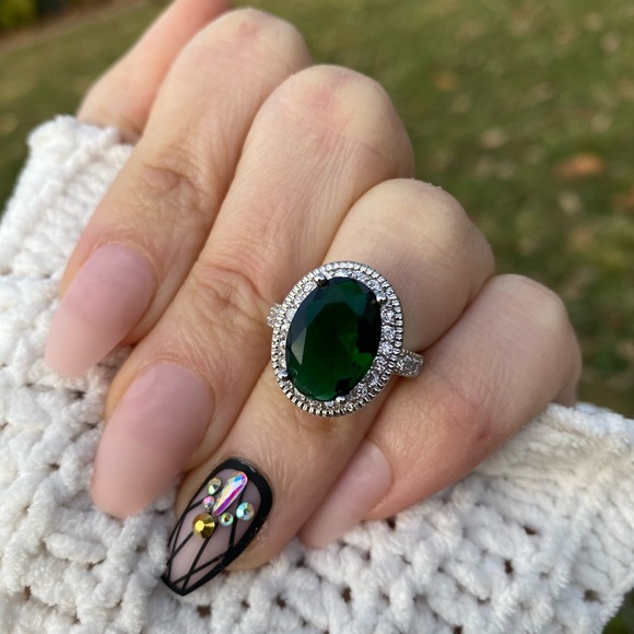 New Gorgeous Cut 2.95ct Emerald 925 Silver Ring - Picture 3 of 13